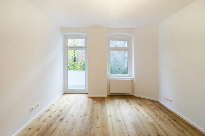 Modernisierte 1 Zimmerwohnung mit Balkon und Einbauküche — photo 1